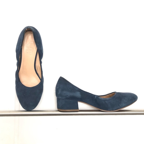 Navy almond toe block heel pumps - Picture 1 of 3
